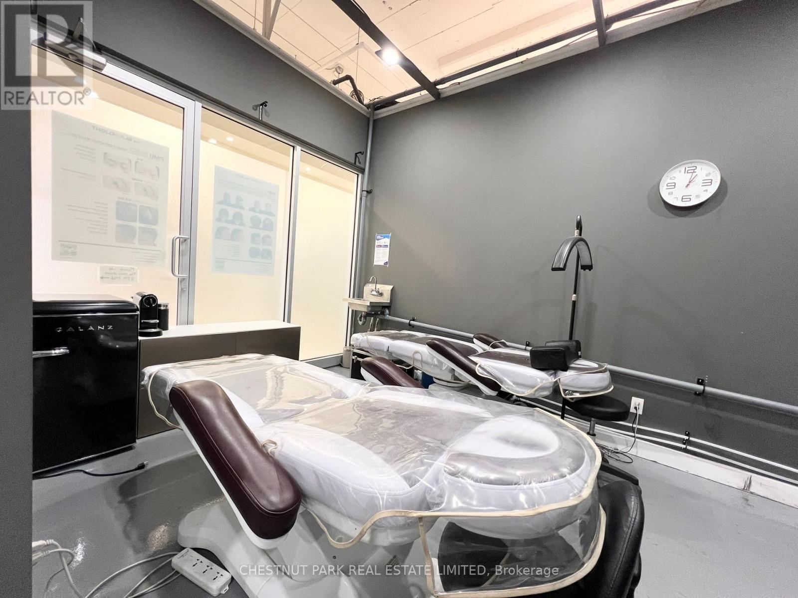 208 - 7181 Yonge Street, Markham, Ontario  L3T 0C7 - Photo 2 - N12845828