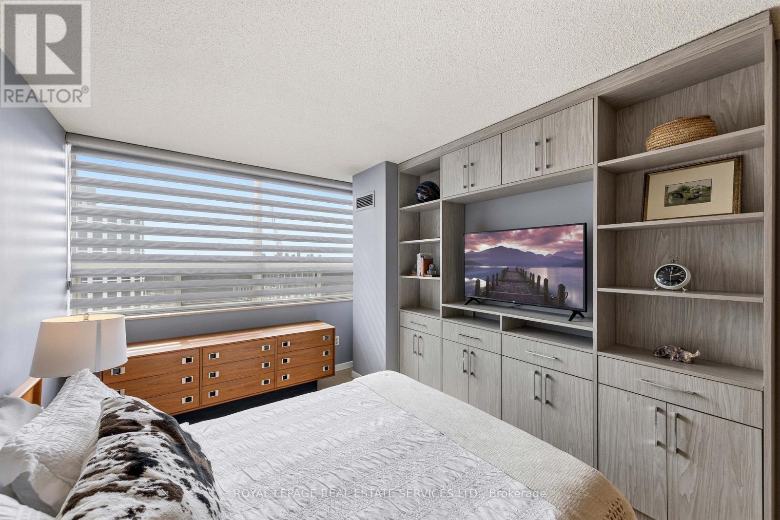 2004 - 1300 Islington Avenue, Toronto, Ontario  M9A 5C4 - Photo 30 - W13002160