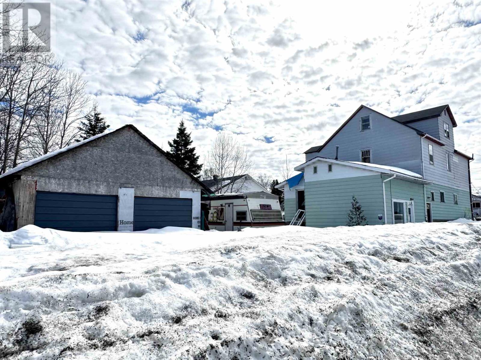 25 Churchill Ave, Wawa, Ontario  P0S 1K0 - Photo 4 - SM260707