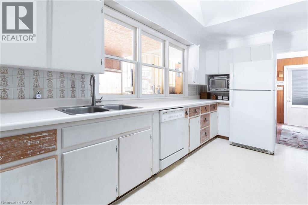 5 Homestead Avenue, Dundas, Ontario  L9H 5Y6 - Photo 4 - 40820623