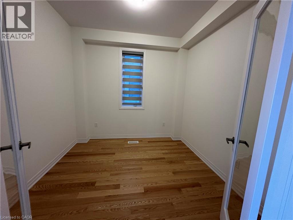 884 Douro Street, Stratford, Ontario  N5A 0M3 - Photo 8 - 40818168