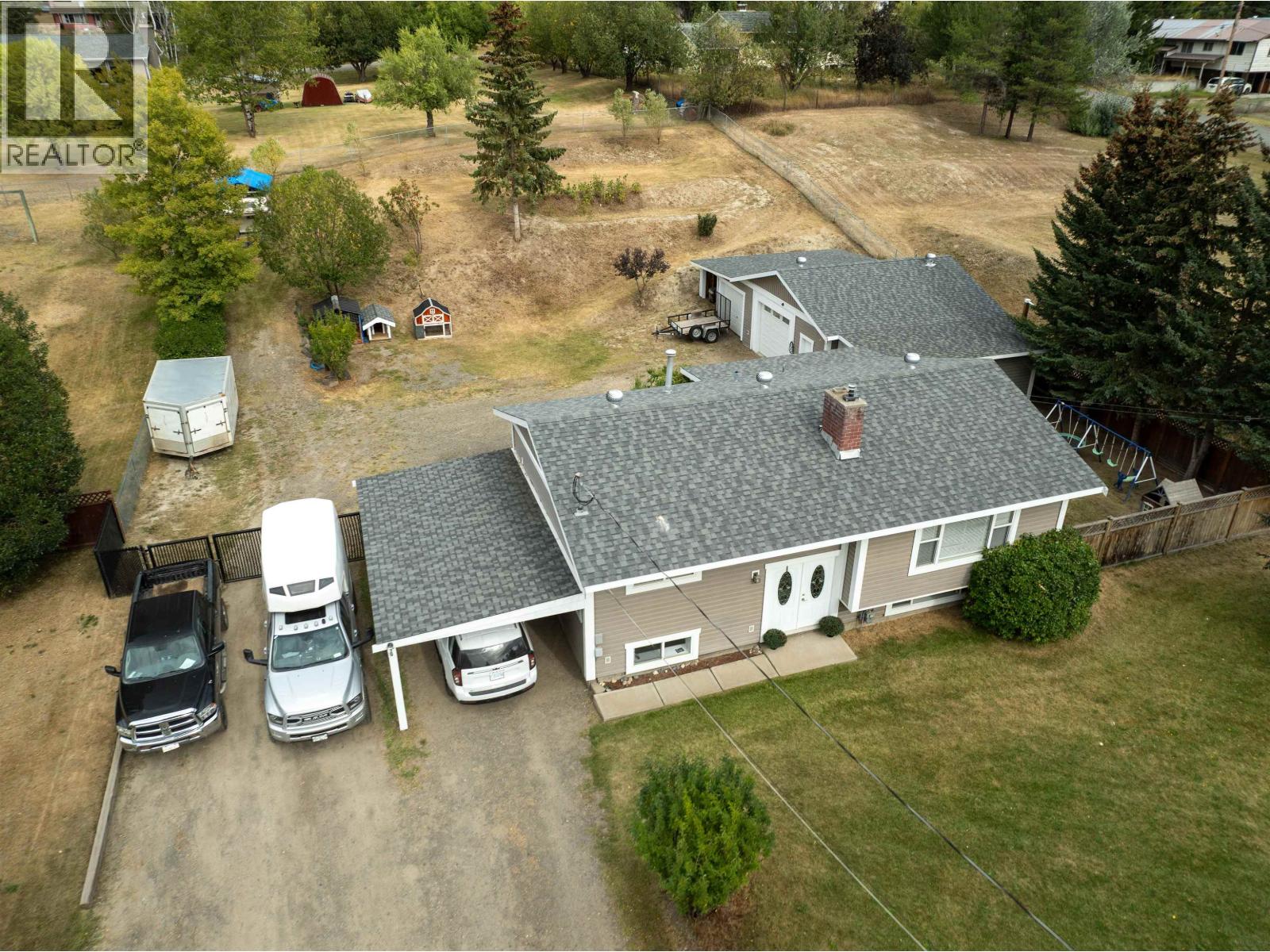 5665 Horse Lake Road, 100 Mile House, British Columbia  V0K 2E1 - Photo 2 - R3112106