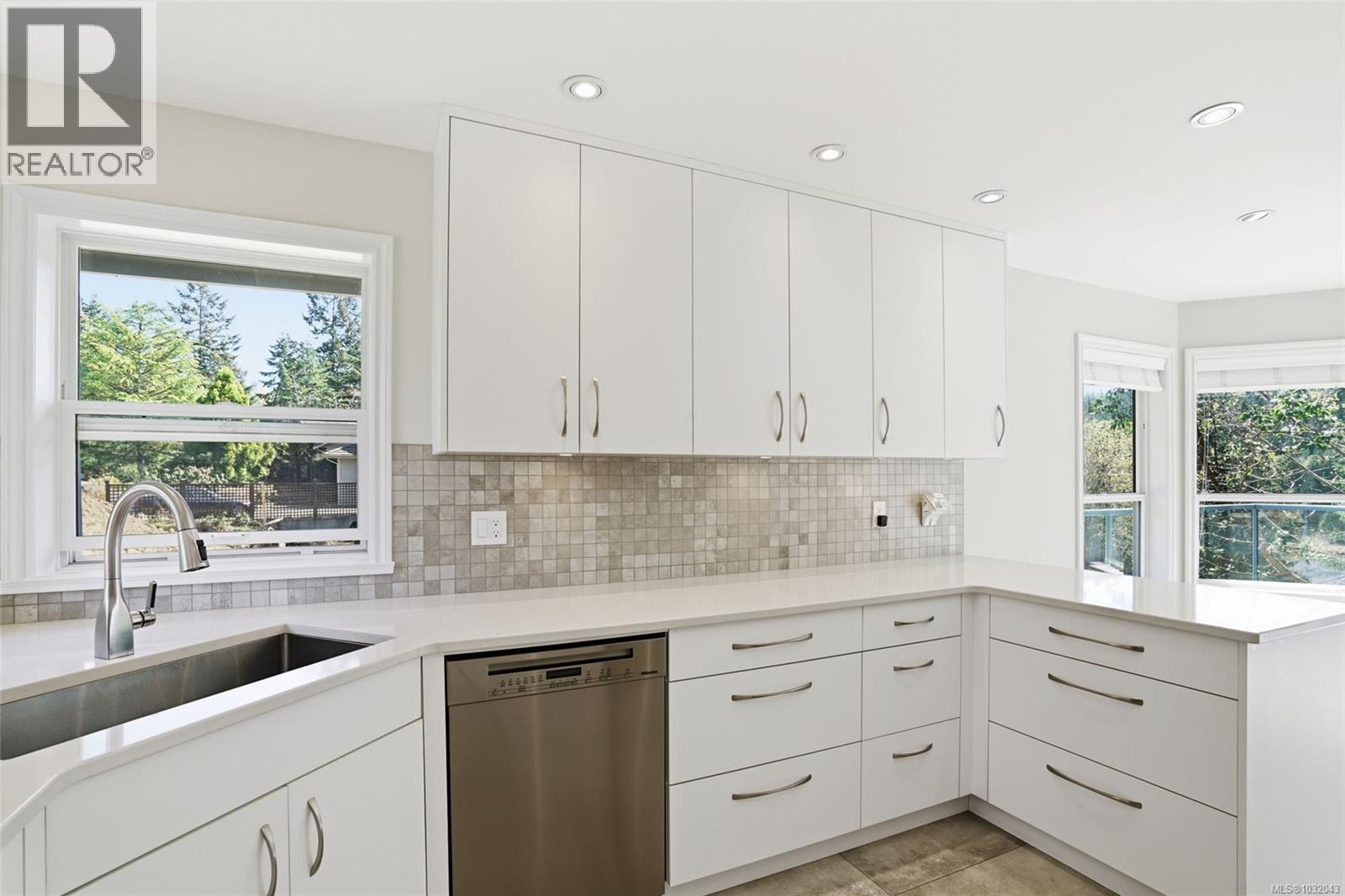 3370 Redden Rd, Nanoose Bay, British Columbia  V9P 9H4 - Photo 6 - 1032043