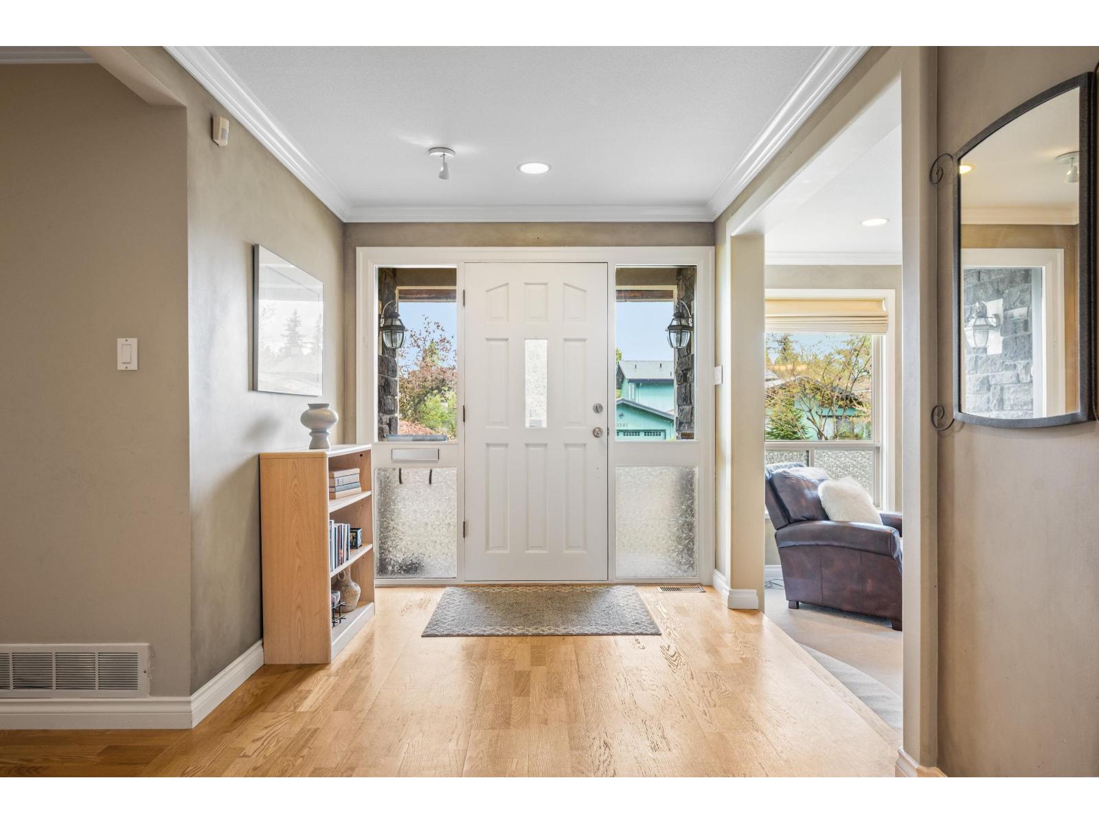 11390 Northview Crescent, Delta, British Columbia  V4E 2P7 - Photo 6 - R3112492