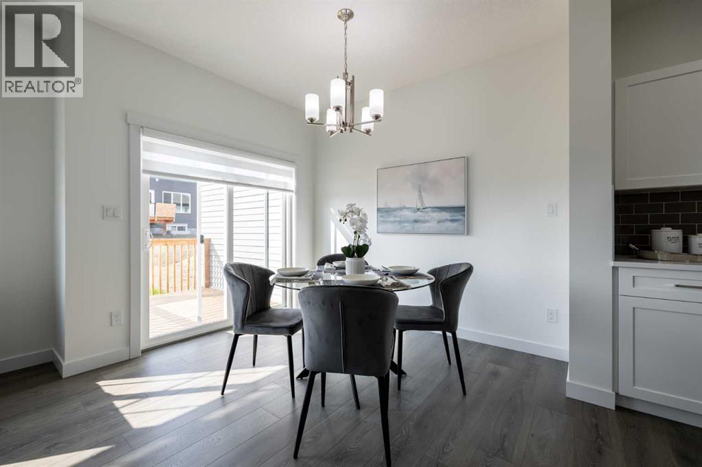 15 Heritage Point, Cochrane, Alberta  T4C 0L3 - Photo 7 - A2298424