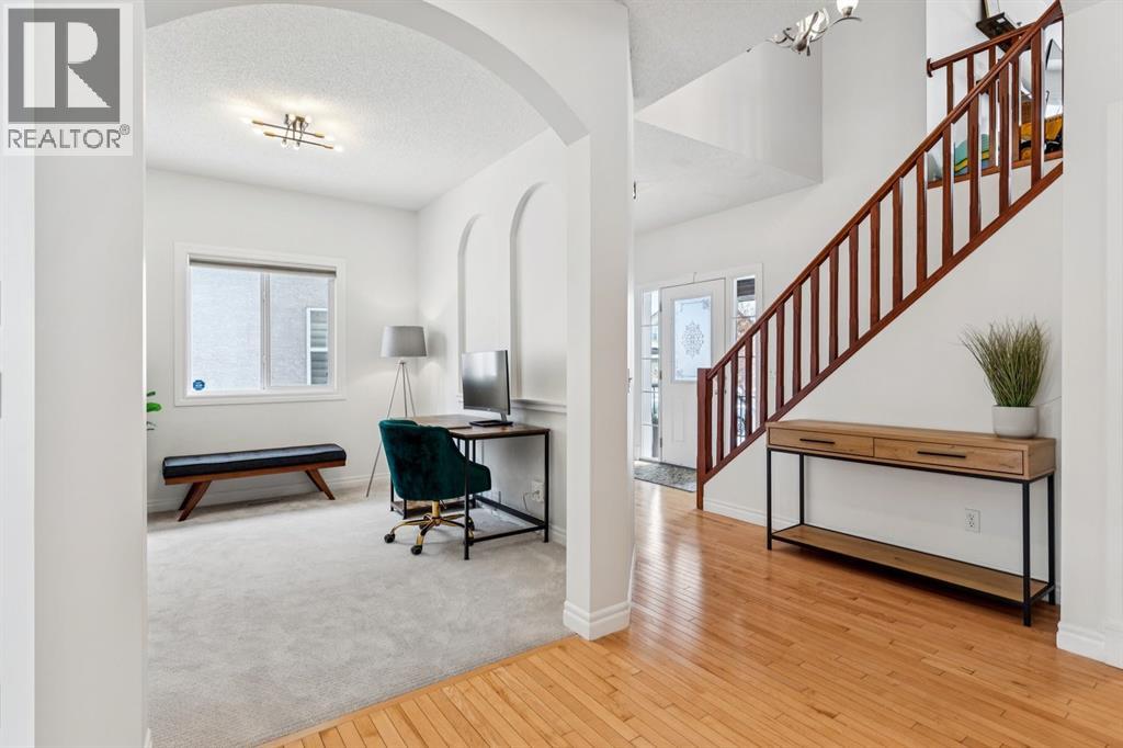 90 Tuscany Glen Place NW, Calgary, Alberta  T3L 2Z4 - Photo 3 - A2299483