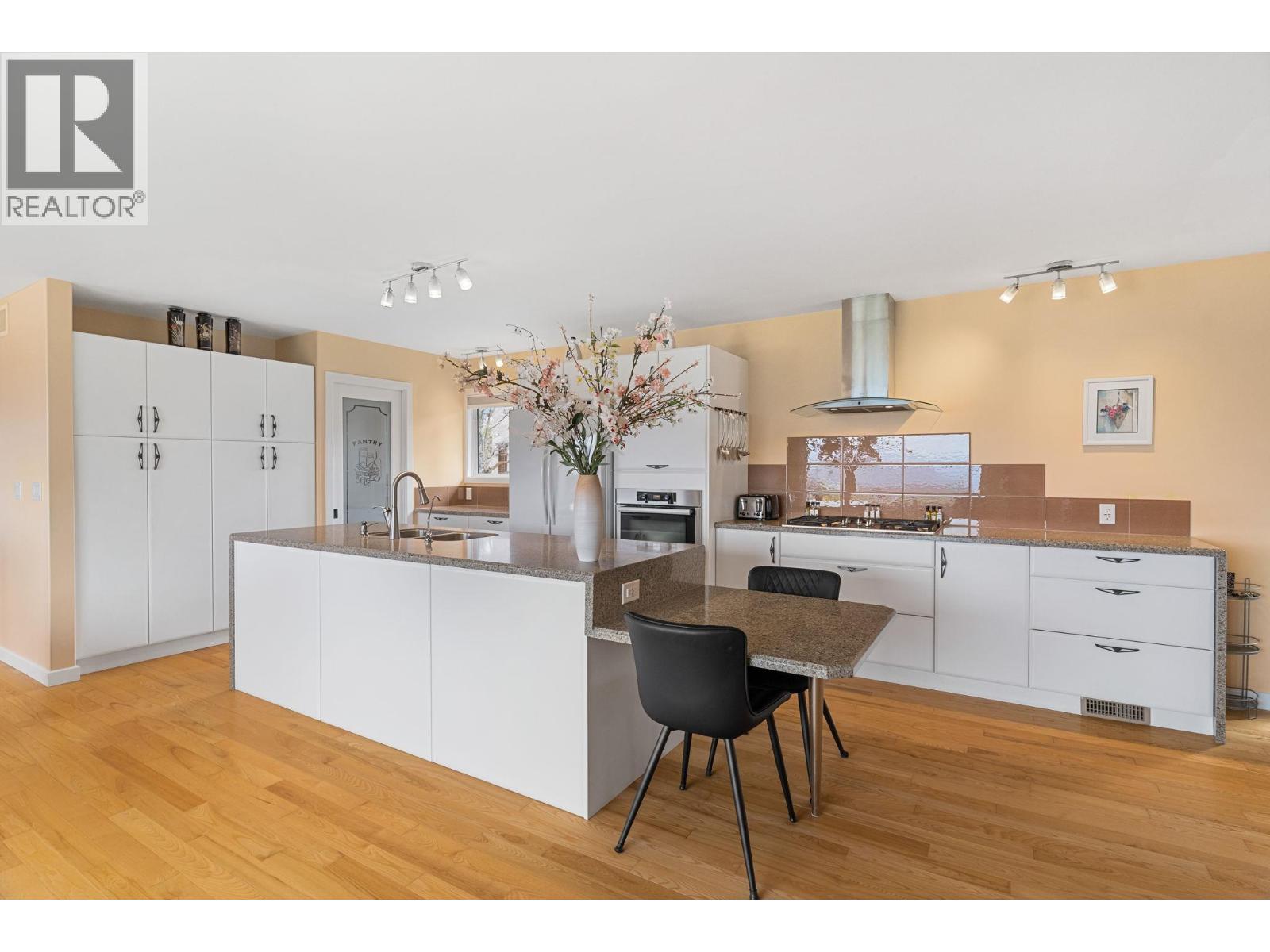 915 Graf Road, Kelowna, British Columbia  V1P 1C1 - Photo 11 - 10383556