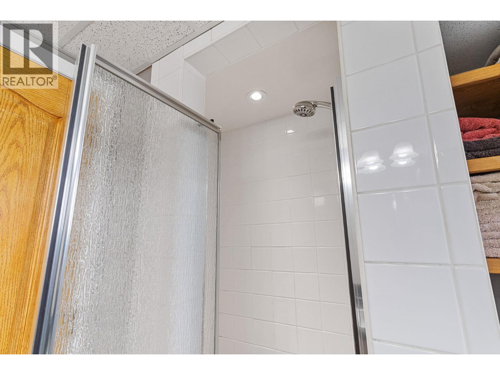 915 Graf Road, Kelowna, British Columbia  V1P 1C1 - Photo 29 - 10383556