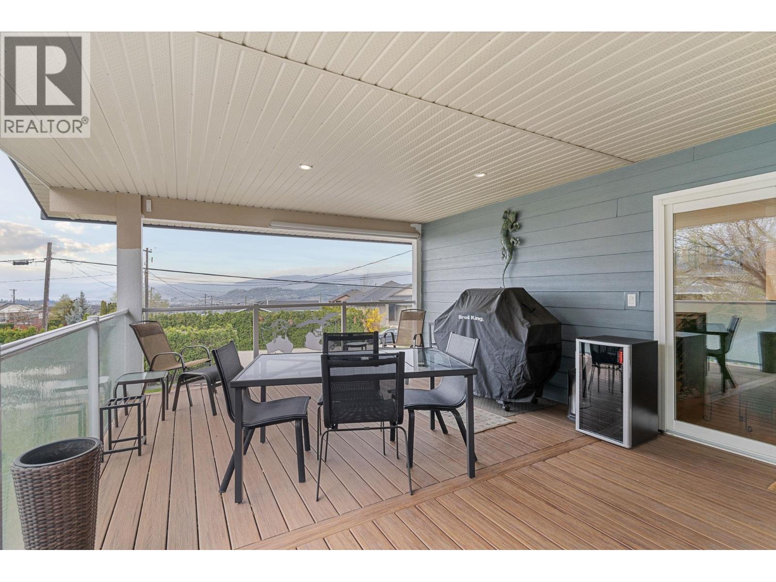 915 Graf Road, Kelowna, British Columbia  V1P 1C1 - Photo 33 - 10383556