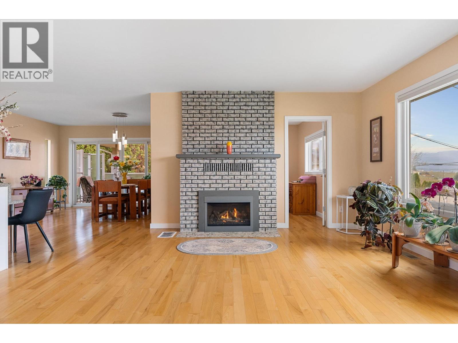 915 Graf Road, Kelowna, British Columbia  V1P 1C1 - Photo 9 - 10383556