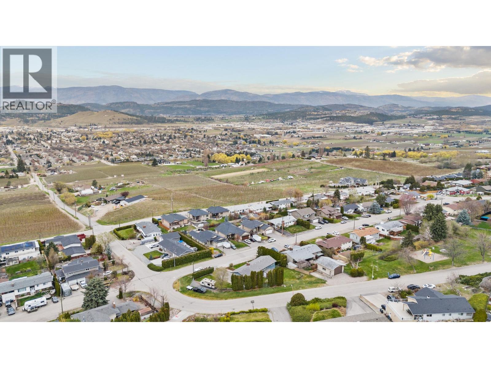 915 Graf Road, Kelowna, British Columbia  V1P 1C1 - Photo 51 - 10383556