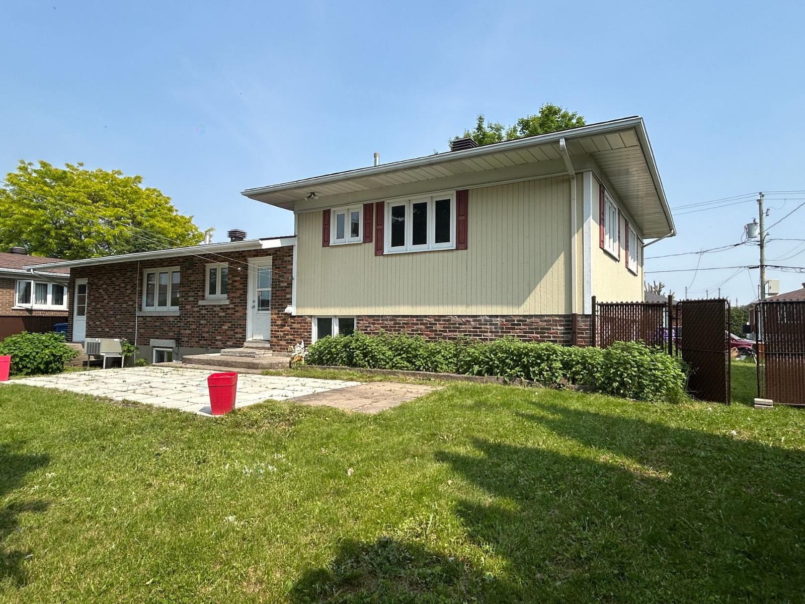 481 Rue Gendron Beauharnois Quebec Canada J6N2E7 5