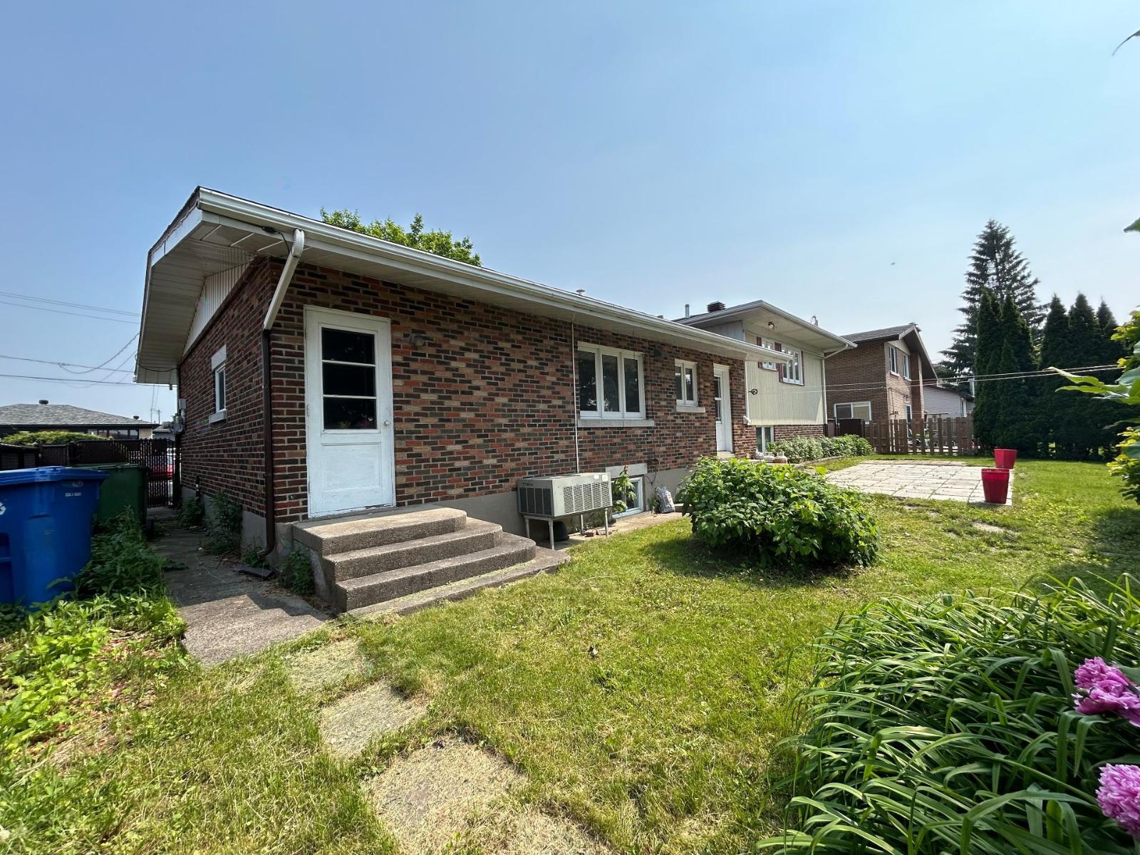 481 Rue Gendron Beauharnois Quebec Canada J6N2E7 4