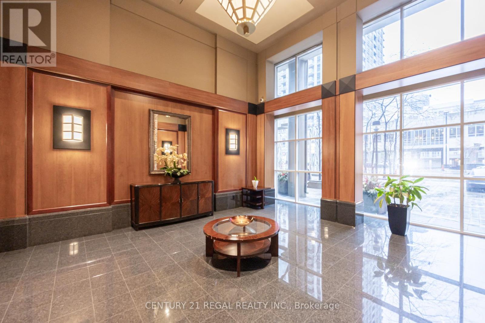 1803 - 750 Bay Street, Toronto, Ontario  M5G 1N6 - Photo 3 - C12912348