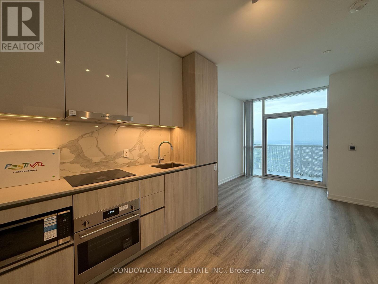 6005 - 8 INTERCHANGE WAY, Vaughan, Ontario