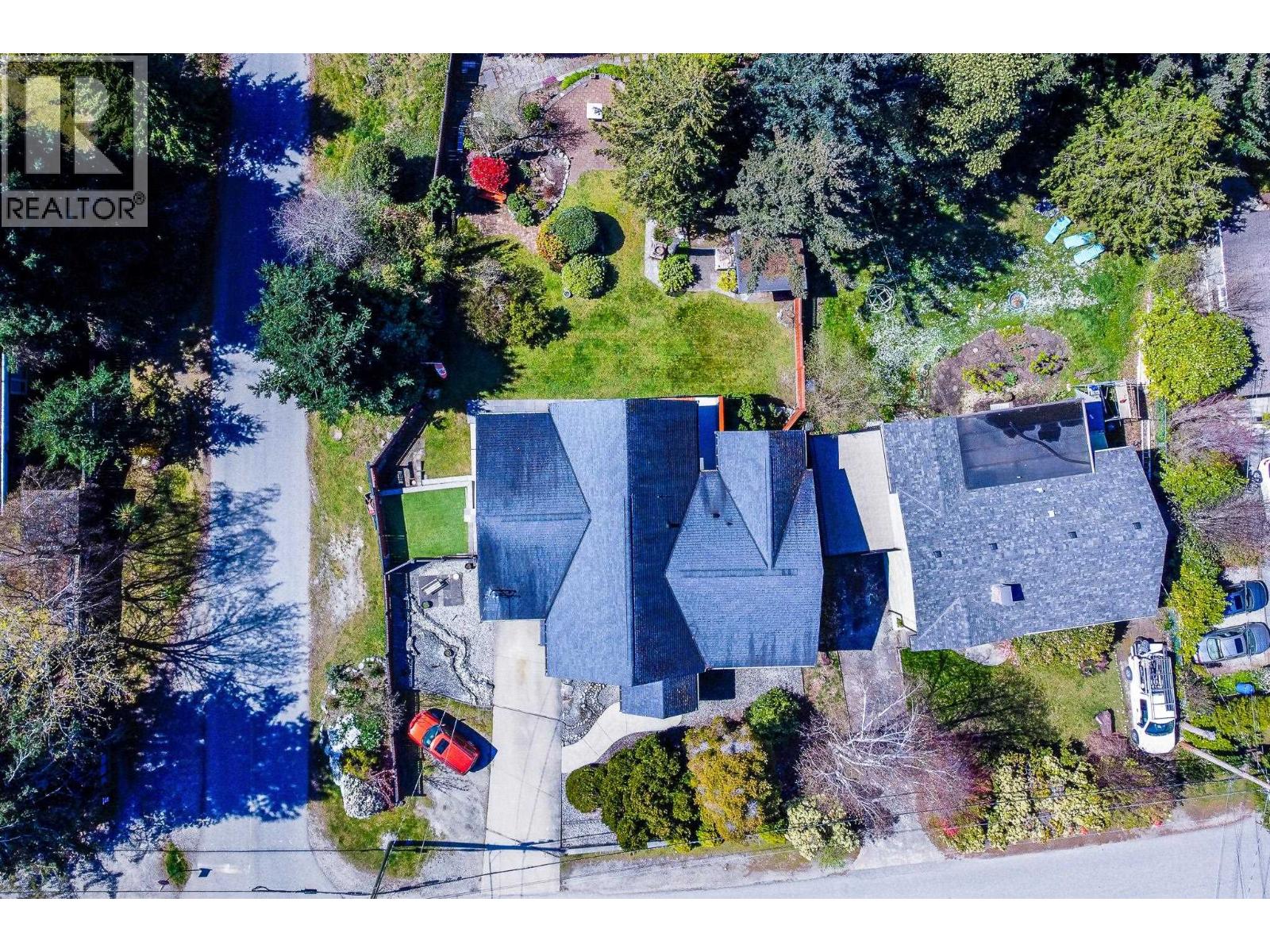 4759 Laurel Avenue, Sechelt, British Columbia  V7Z 0B4 - Photo 6 - R3110725