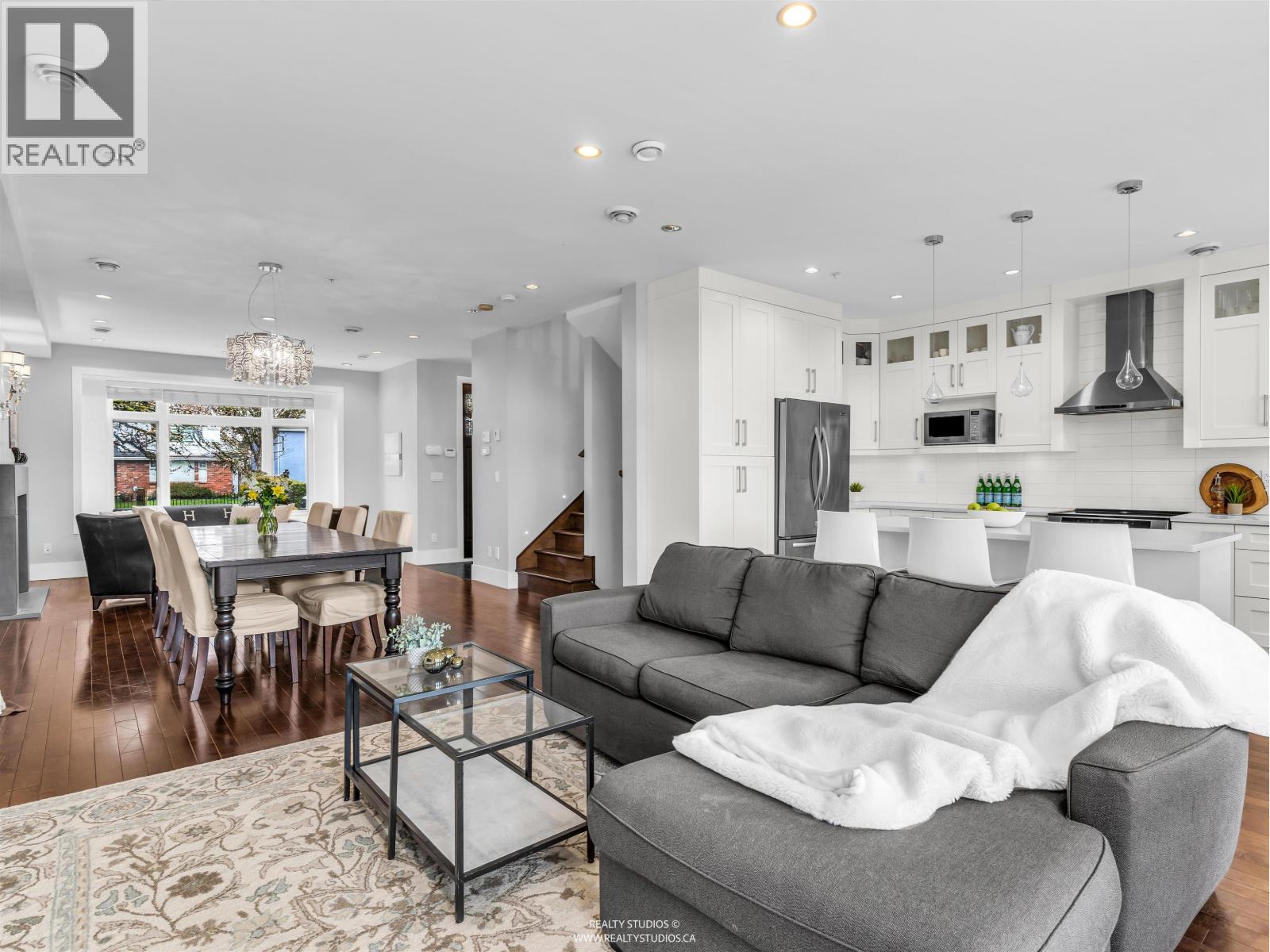 66 E 57th Avenue, Vancouver, British Columbia  V5X 1S4 - Photo 10 - R3112491