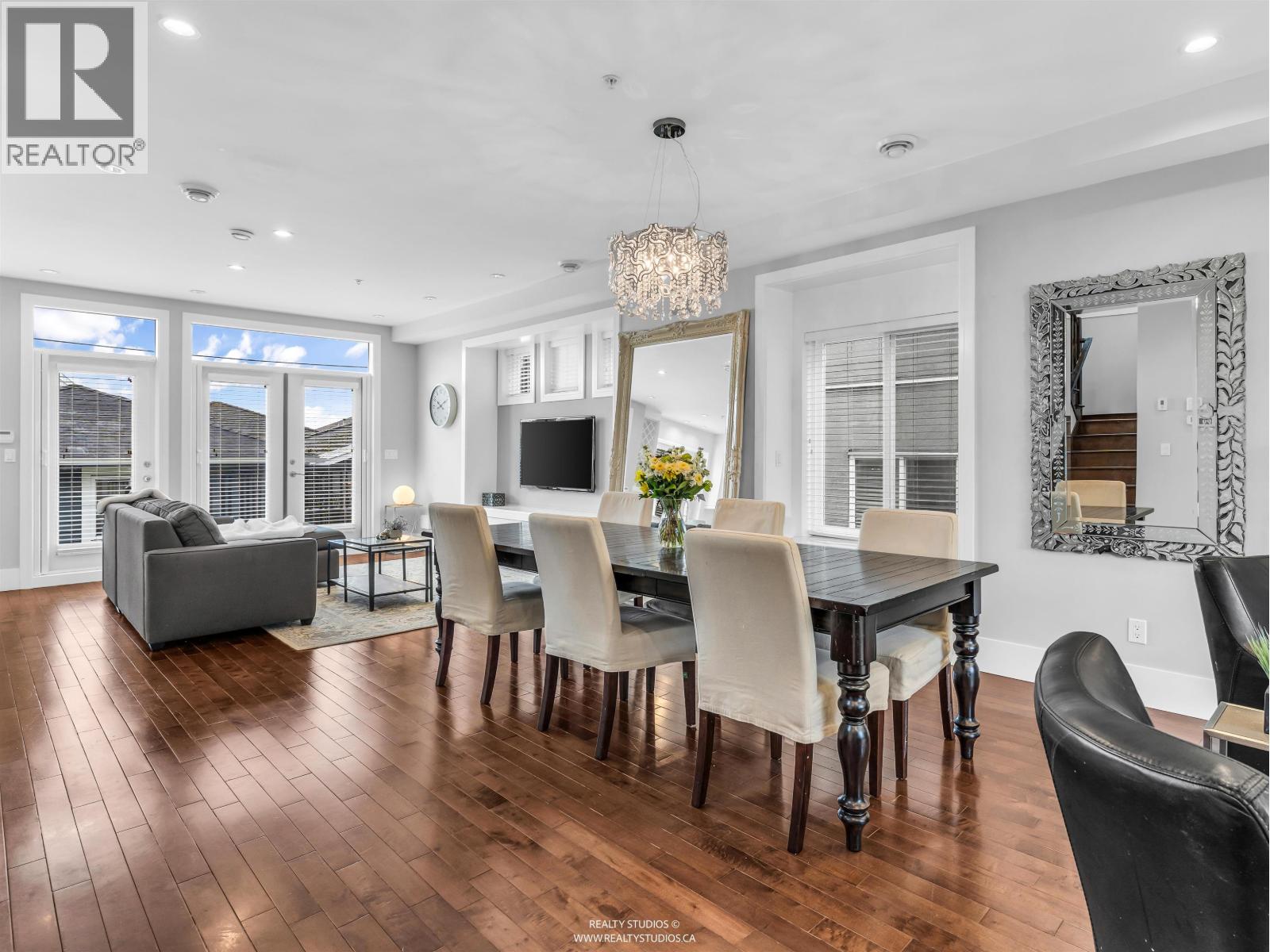 66 E 57th Avenue, Vancouver, British Columbia  V5X 1S4 - Photo 12 - R3112491