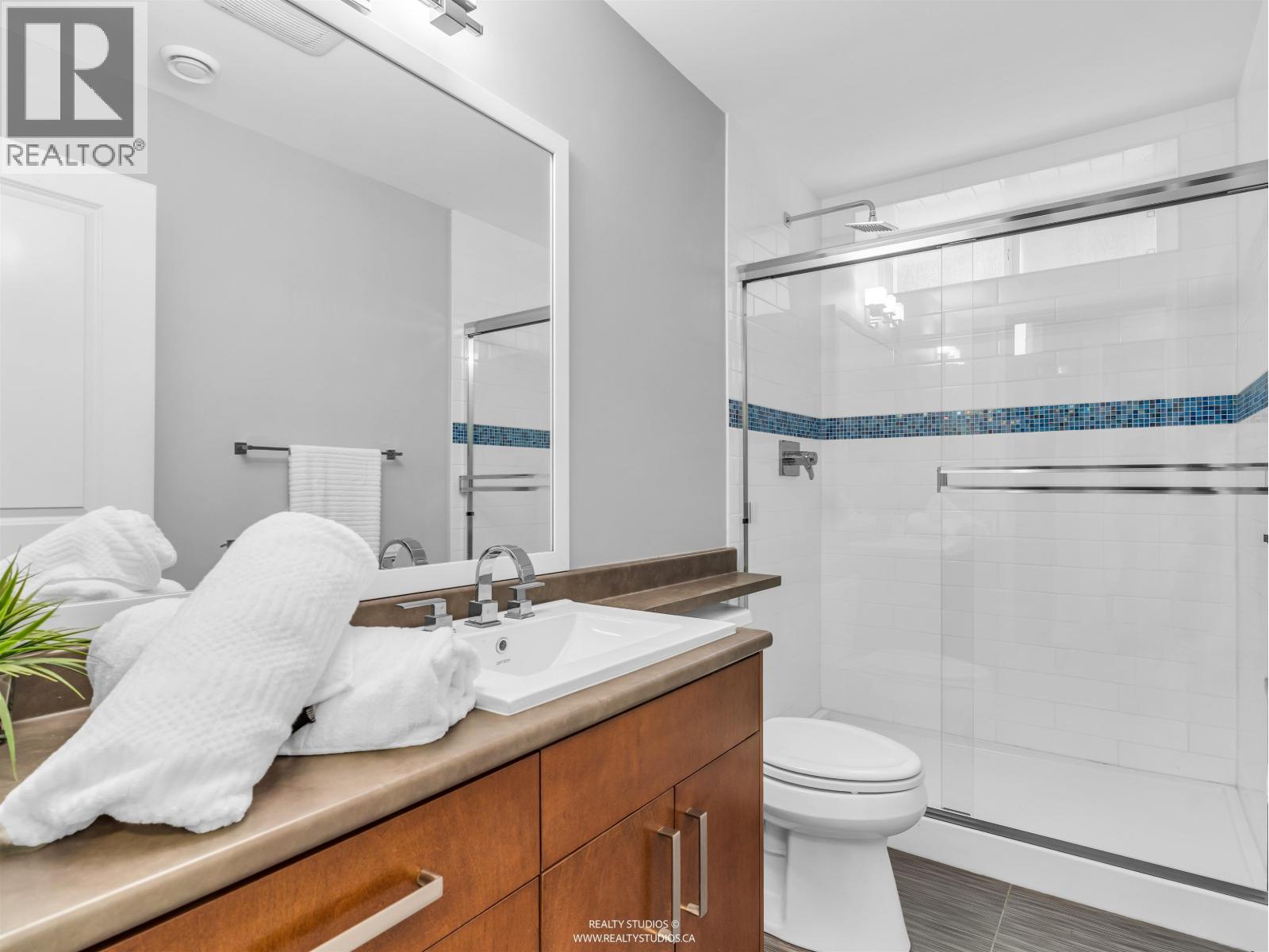 66 E 57th Avenue, Vancouver, British Columbia  V5X 1S4 - Photo 18 - R3112491