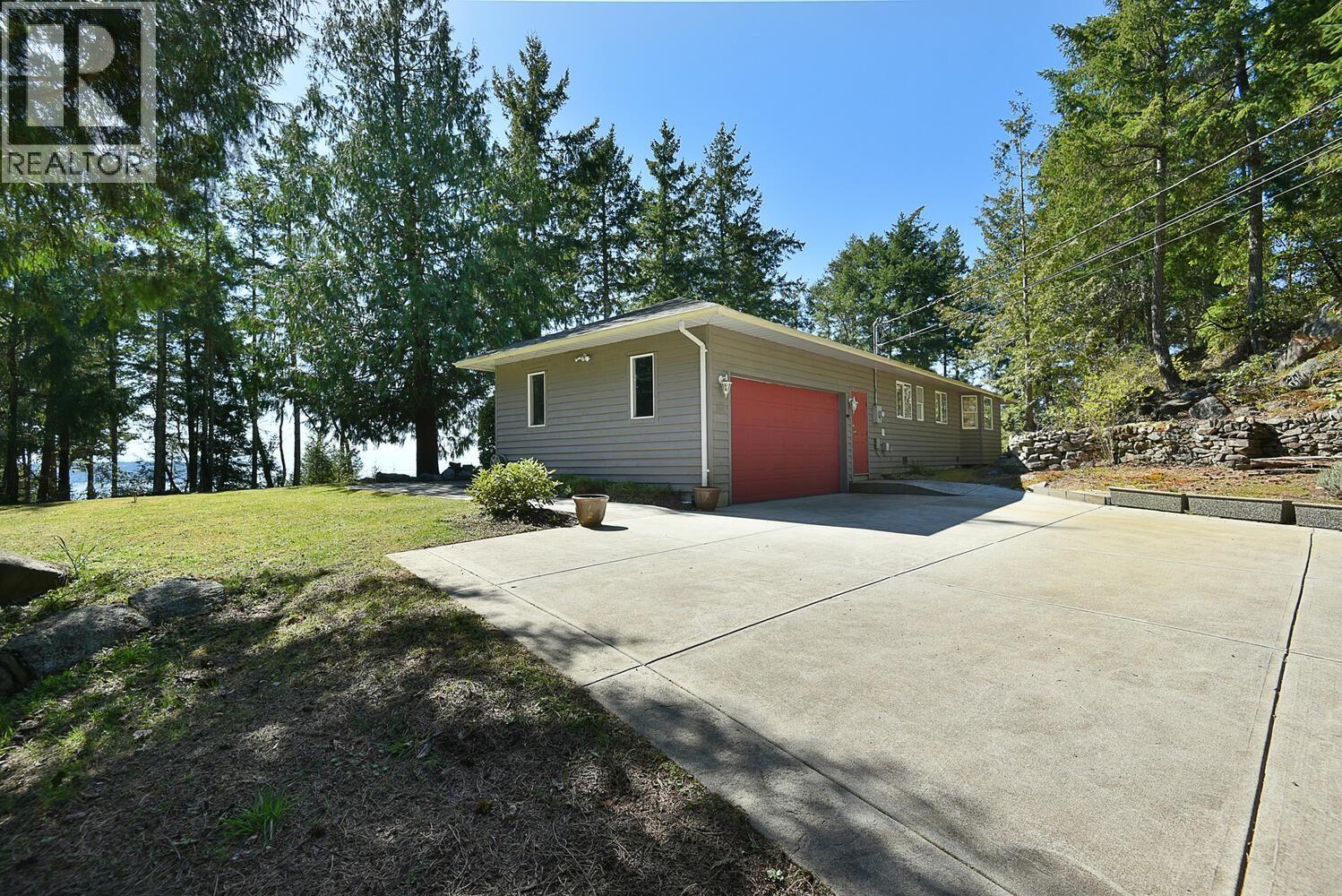 10741 Wood Bay Heights Road, Halfmoon Bay, British Columbia  V7Z 1B8 - Photo 22 - R3112502
