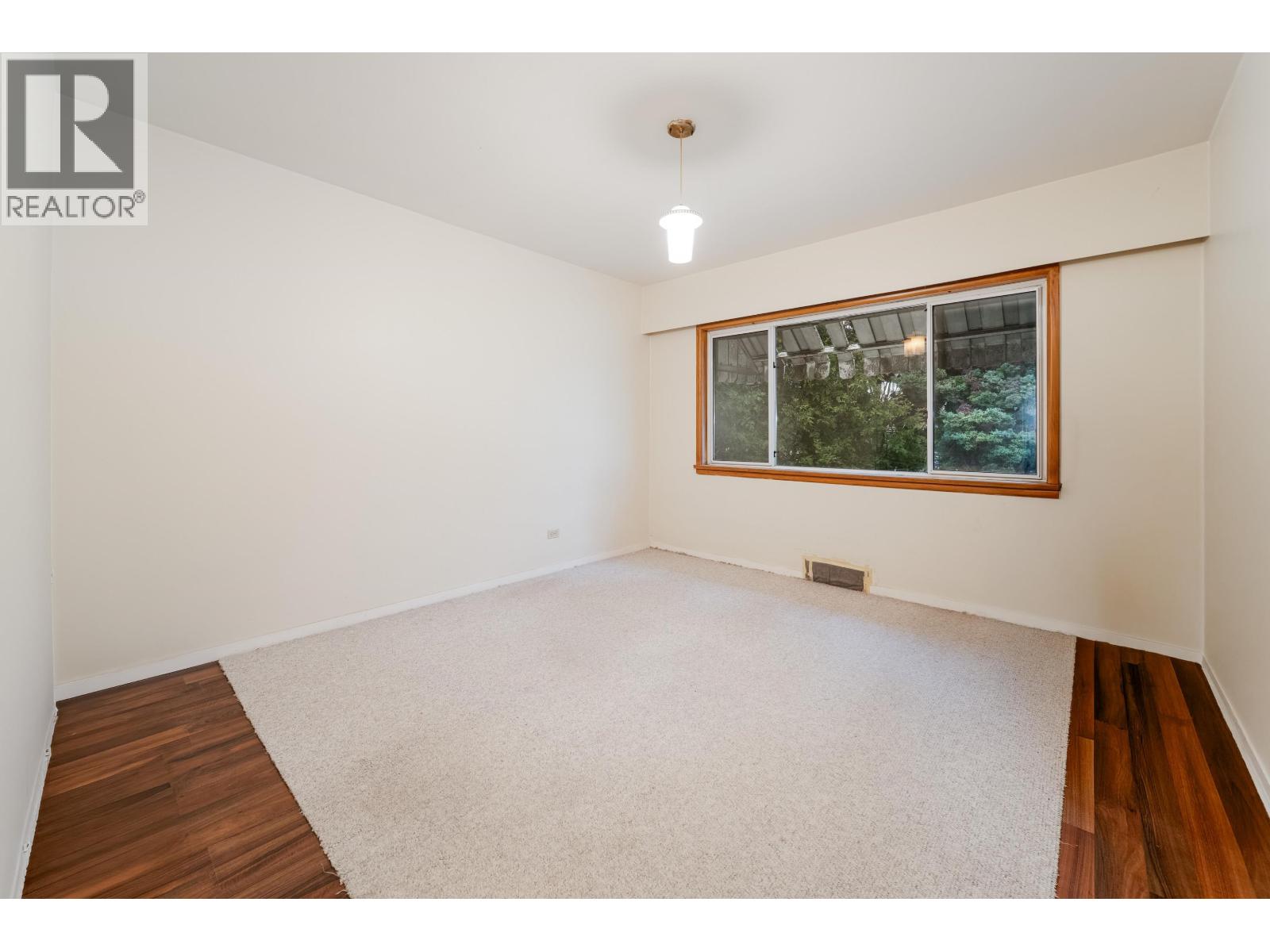 7475 Knight Street, Vancouver, British Columbia  V5P 2X1 - Photo 11 - R3112507