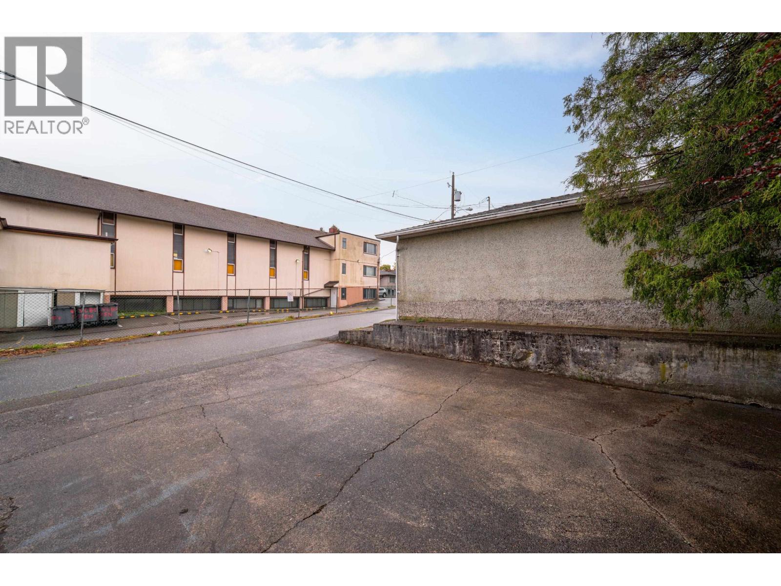 7475 Knight Street, Vancouver, British Columbia  V5P 2X1 - Photo 32 - R3112507