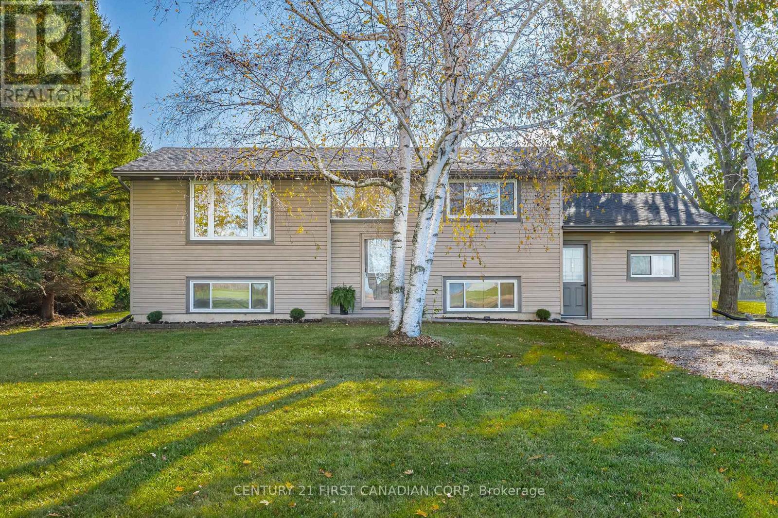 70986 B Line, Lambton Shores, Ontario  N0M 1T0 - Photo 7 - X13009608