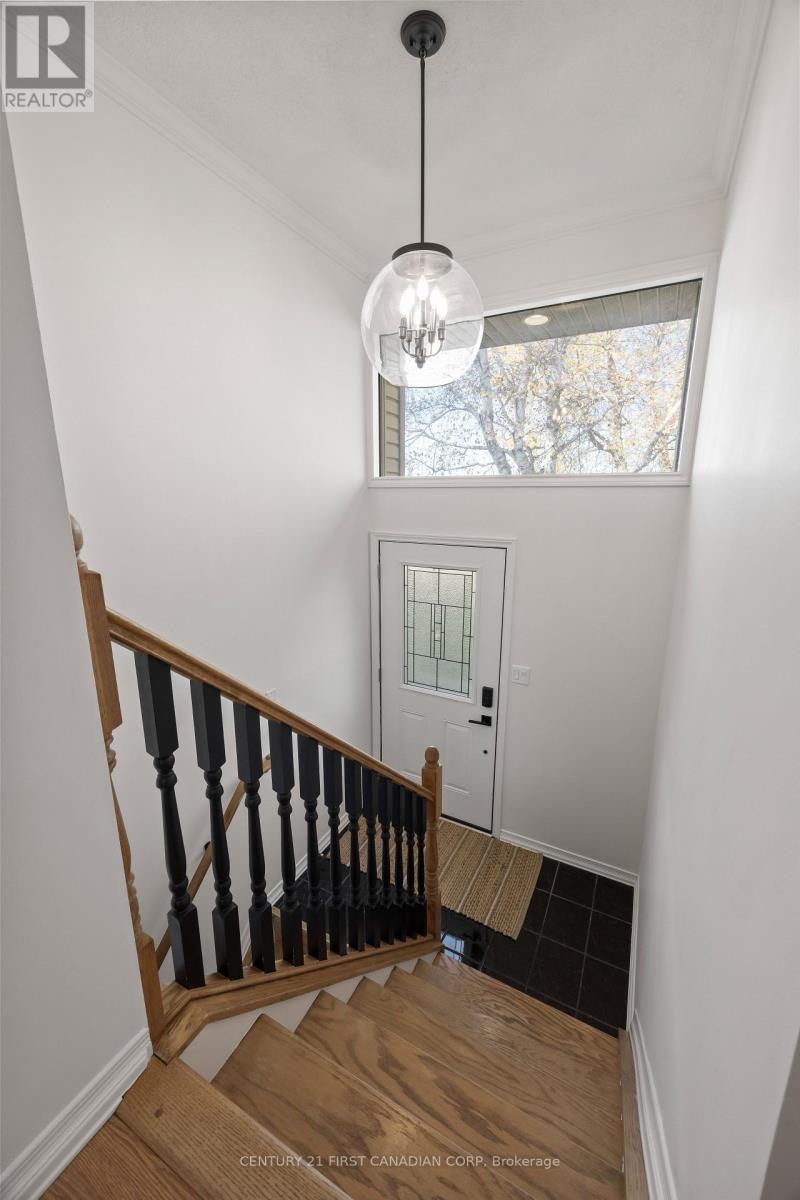 70986 B Line, Lambton Shores, Ontario  N0M 1T0 - Photo 9 - X13009608