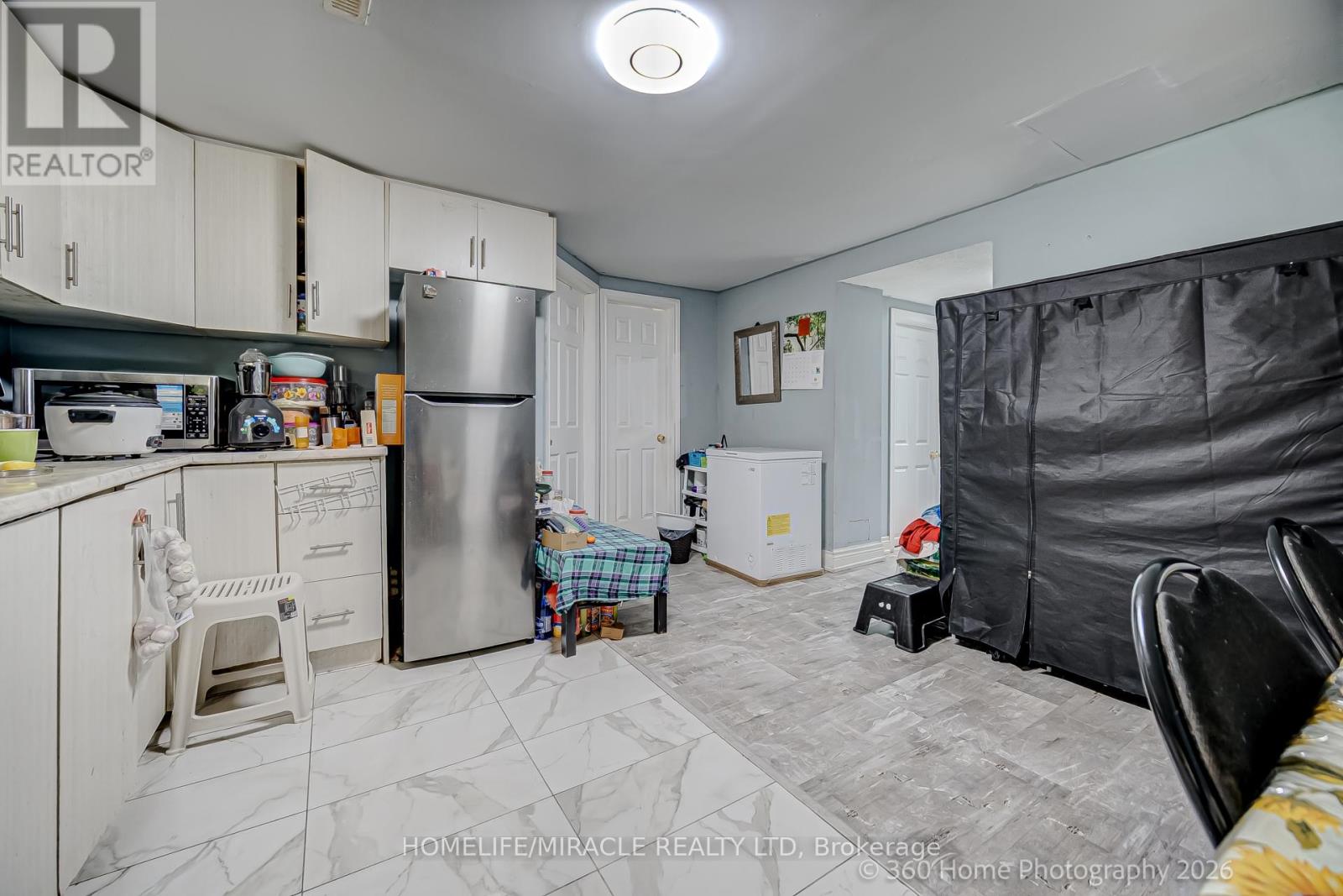 17 Montvale Drive, Toronto, Ontario  M1M 3E5 - Photo 13 - E13009610