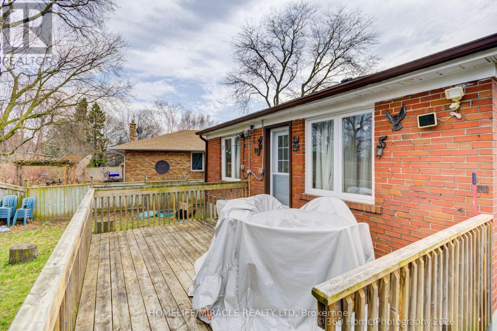 17 Montvale Drive, Toronto, Ontario  M1M 3E5 - Photo 19 - E13009610