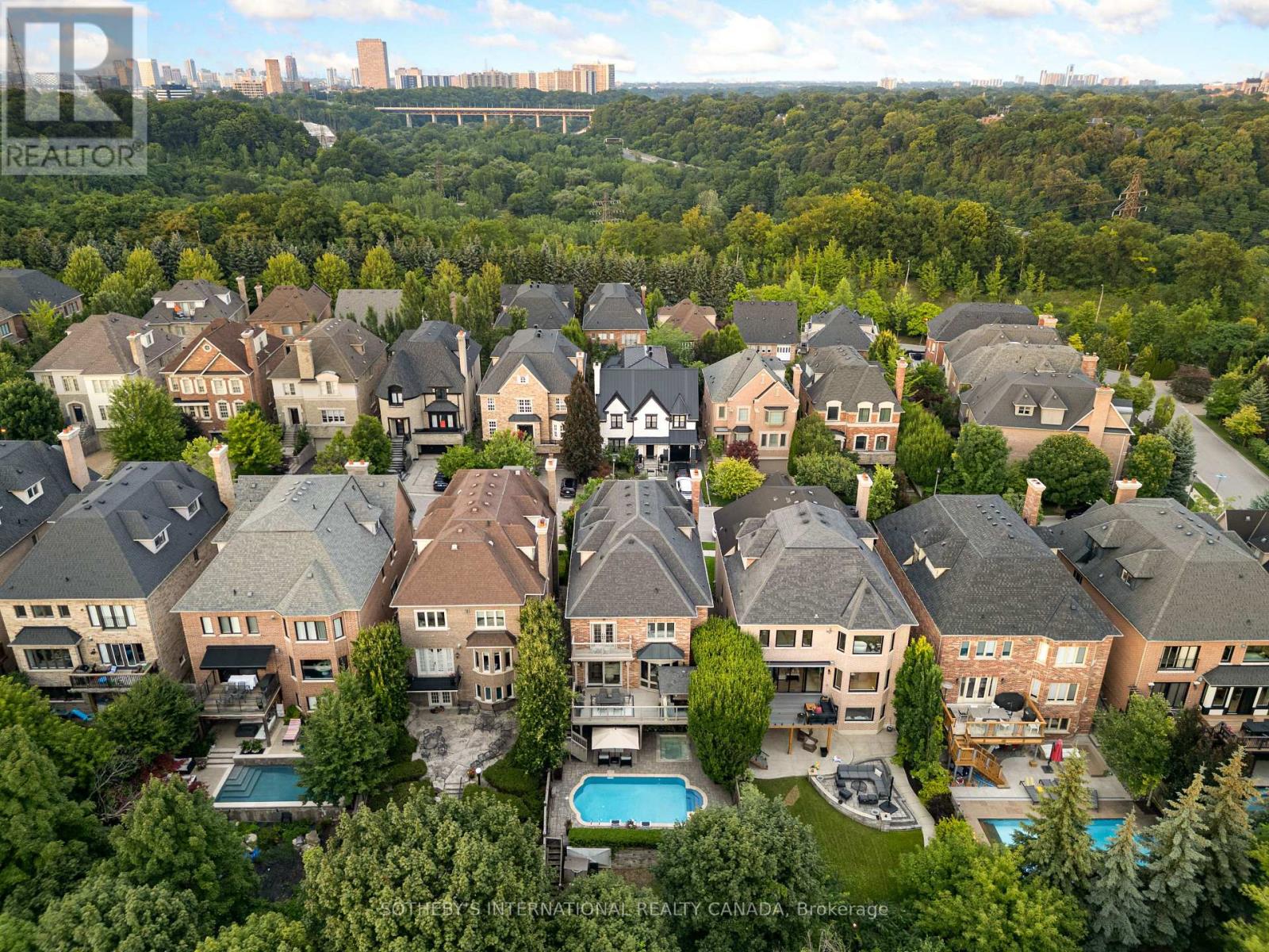 24 True Davidson Drive, Toronto, Ontario  M4W 3X5 - Photo 49 - C13009546