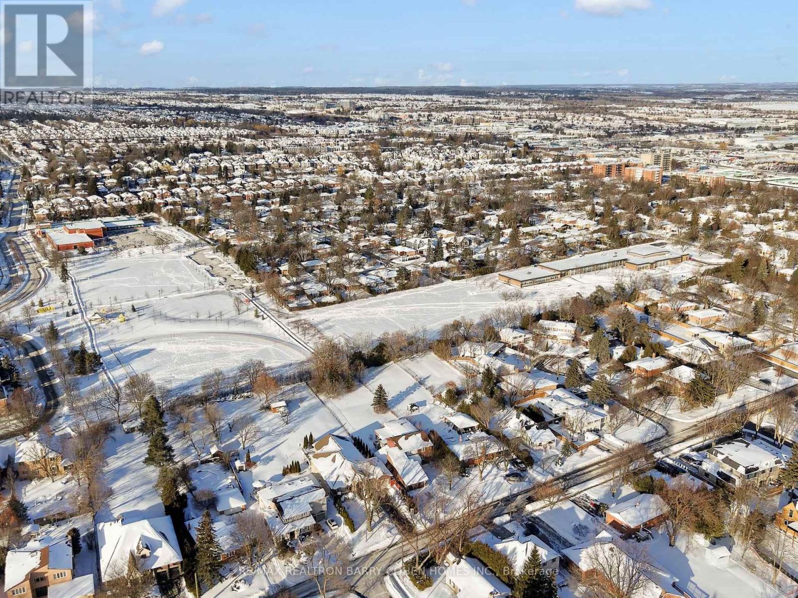 195 Rumble Avenue, Richmond Hill, Ontario  L4C 4G5 - Photo 41 - N12881226