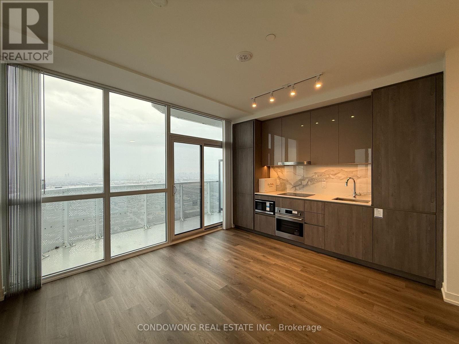 6006 - 8 Interchange Way, Vaughan, Ontario  L4K 0R2 - Photo 2 - N13009174