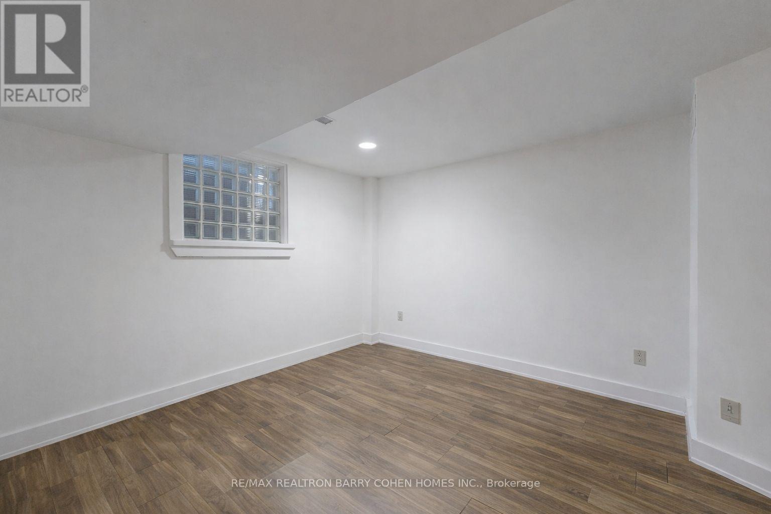 195 Rumble Avenue, Richmond Hill, Ontario  L4C 4G5 - Photo 32 - N12881226