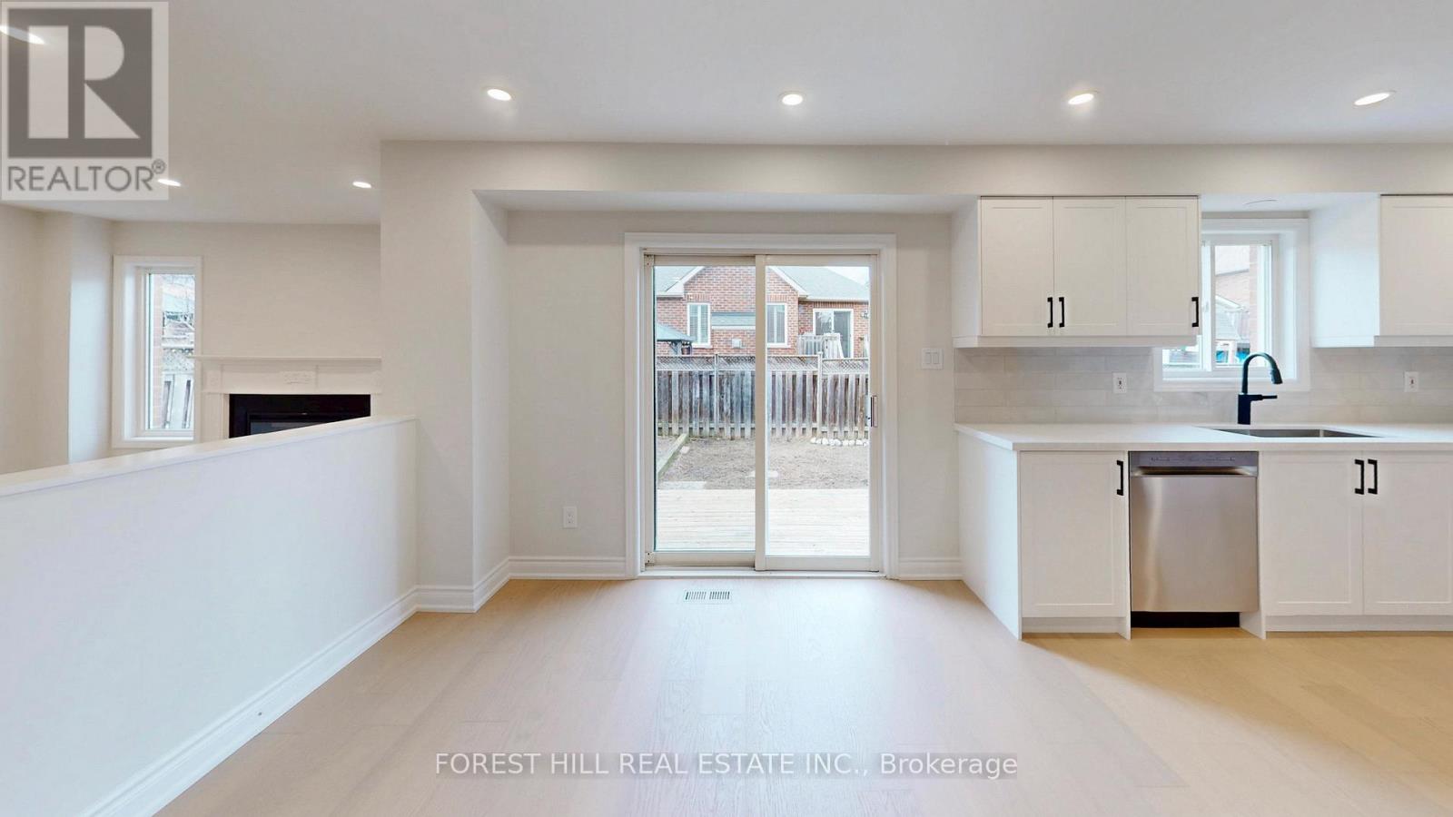 10 Reddenhurst Crescent, Georgina, Ontario  L4P 4G1 - Photo 17 - N13009600