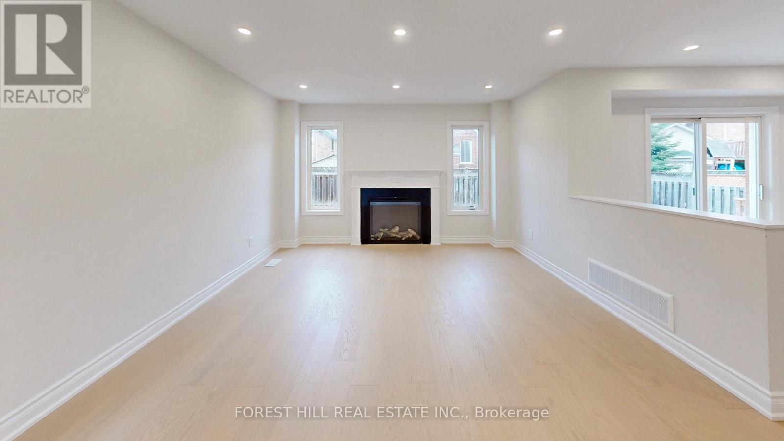 10 Reddenhurst Crescent, Georgina, Ontario  L4P 4G1 - Photo 18 - N13009600