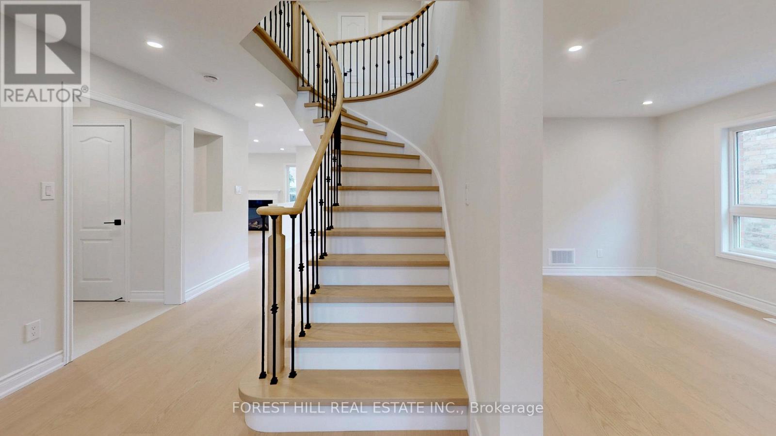 10 Reddenhurst Crescent, Georgina, Ontario  L4P 4G1 - Photo 24 - N13009600