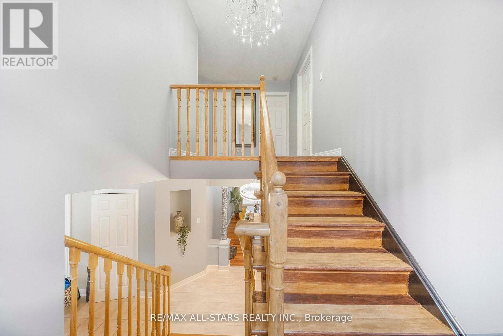 18 Reddenhurst Crescent, Georgina, Ontario  L4P 4G1 - Photo 14 - N13009626