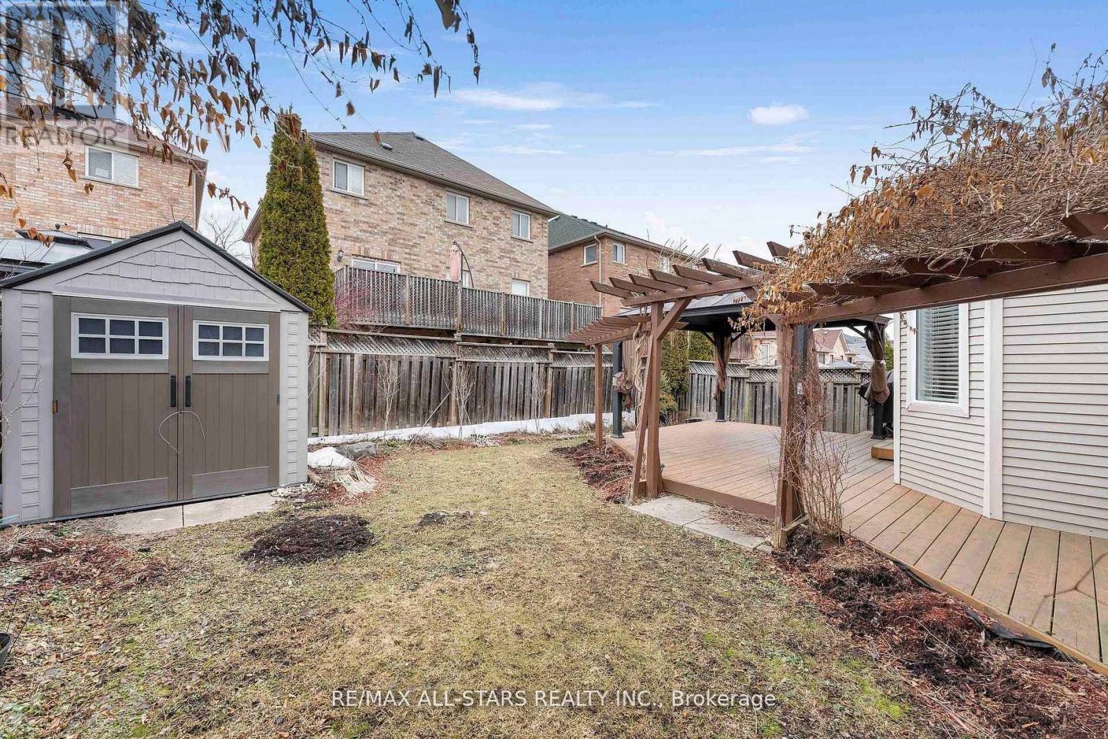 18 Reddenhurst Crescent, Georgina, Ontario  L4P 4G1 - Photo 29 - N13009626