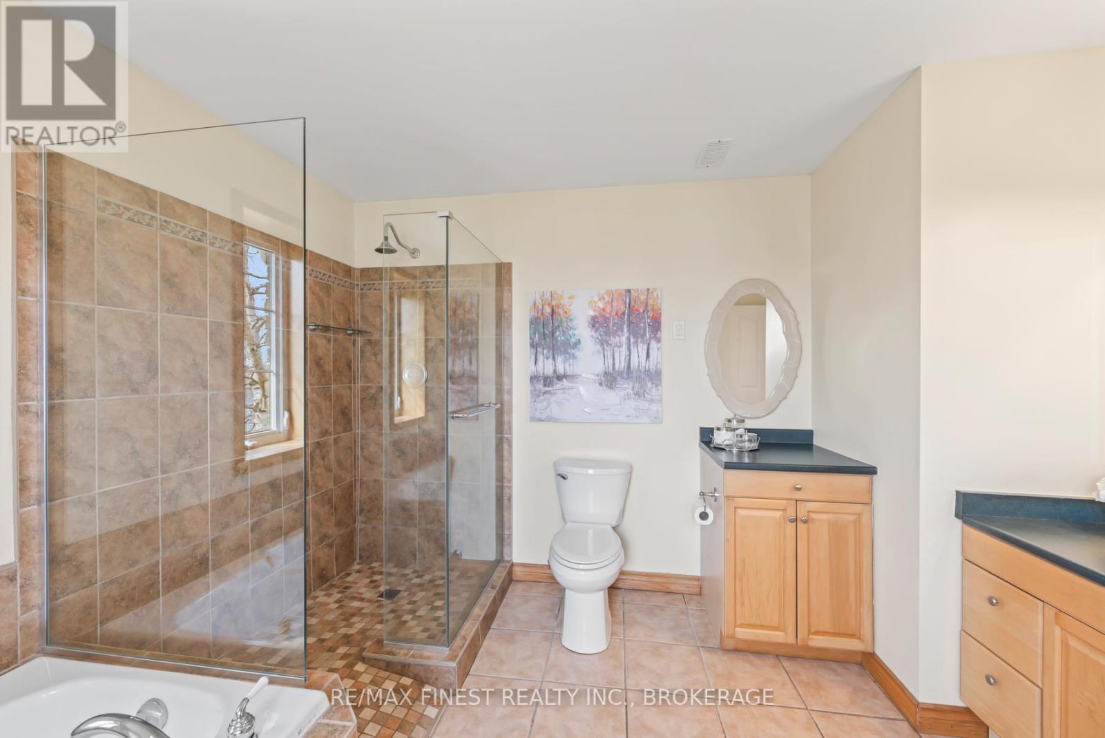 2800 Front Road, Loyalist, Ontario  K0H 2S0 - Photo 21 - X13008850