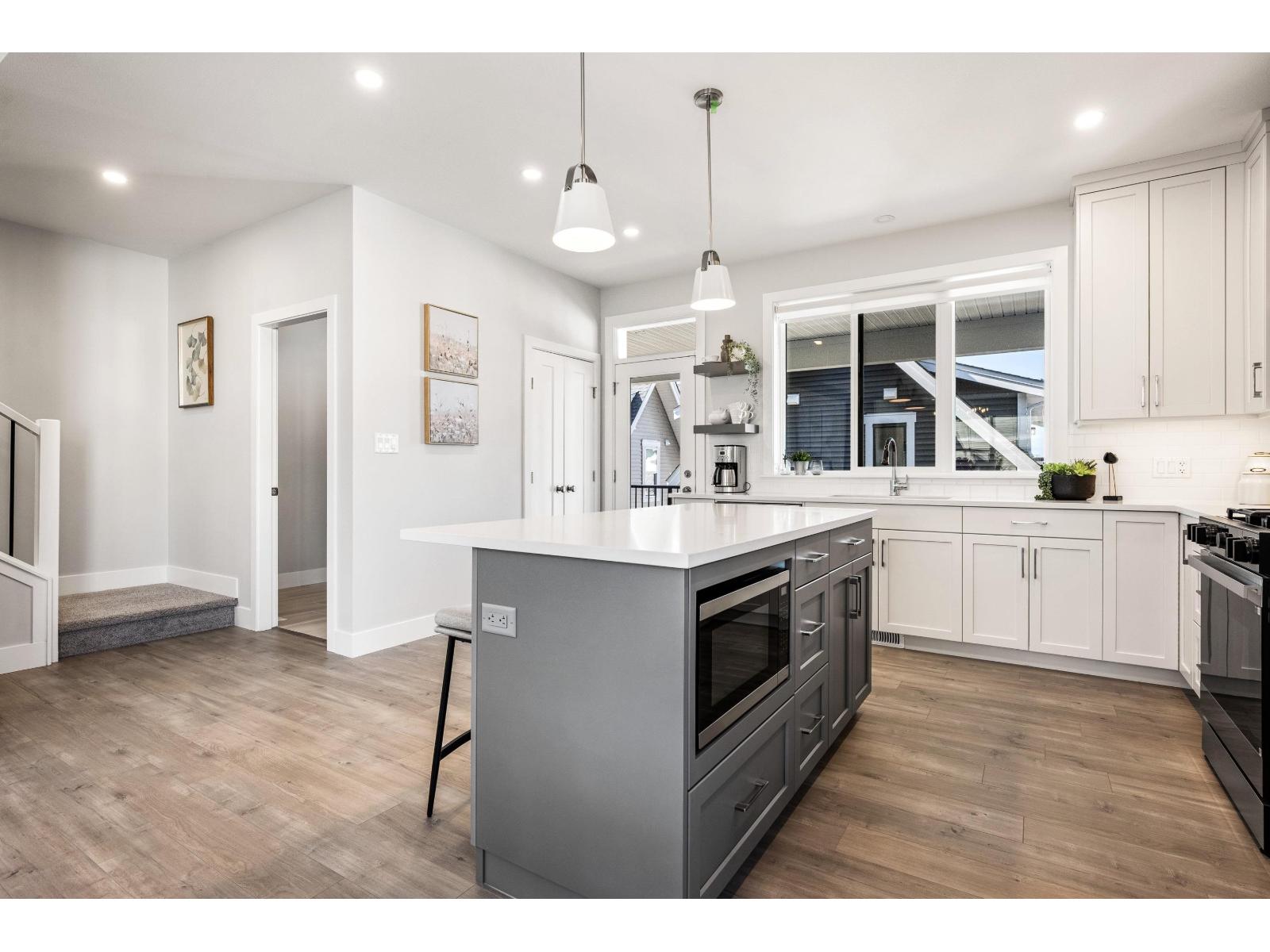 7103 Copperwood Street, Chilliwack Proper South, Chilliwack, British Columbia  V2R 6M8 - Photo 10 - R3104326