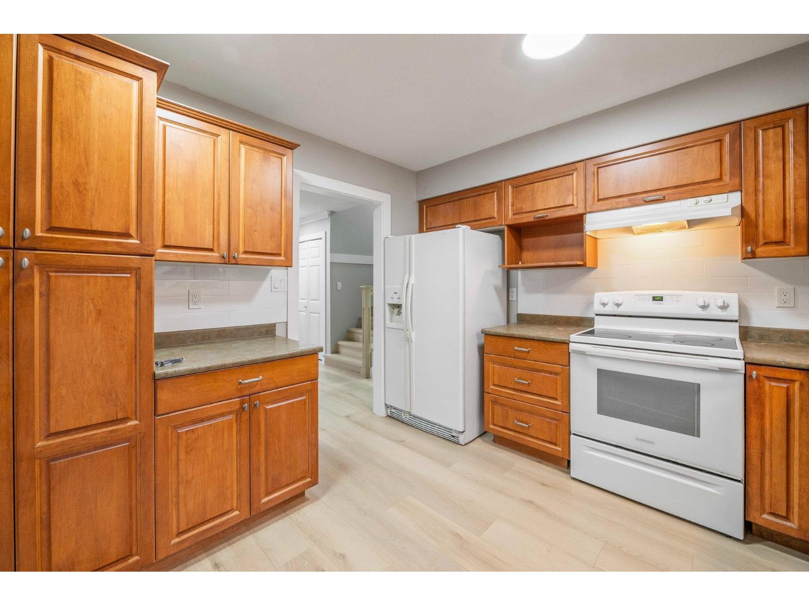 8024 Cedar Street, Mission, British Columbia  V2V 3N1 - Photo 9 - R3100451