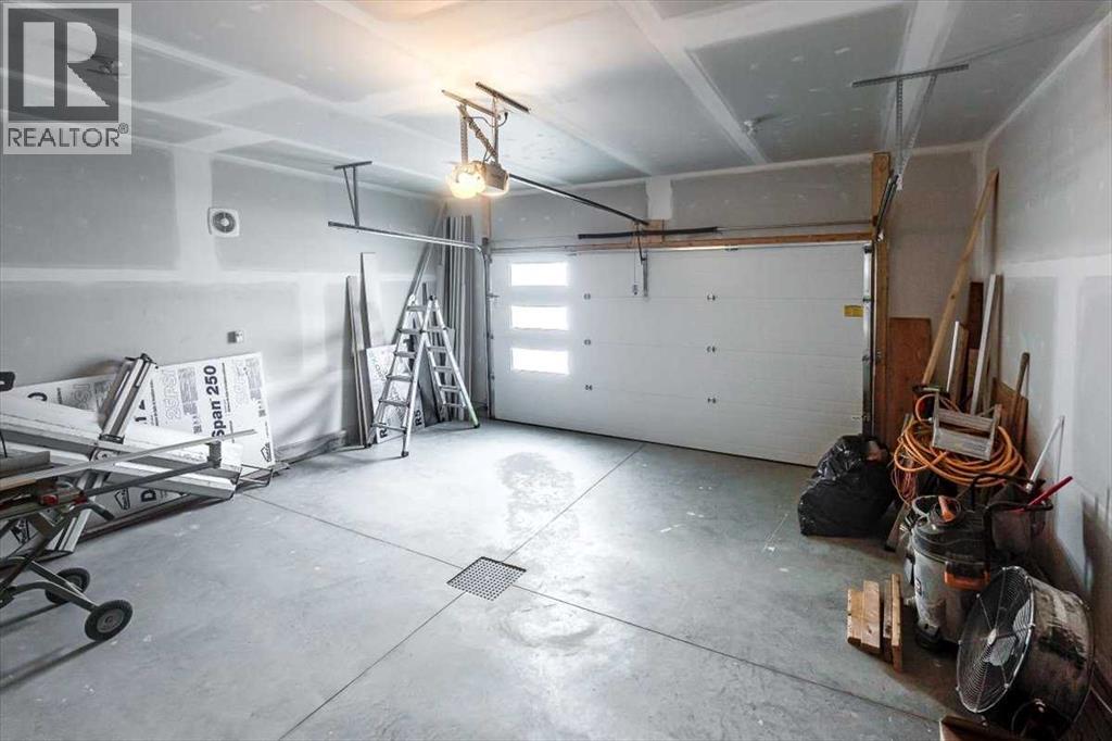 2 Evron Place, Trochu, Alberta  T0M 2C0 - Photo 7 - A2288410