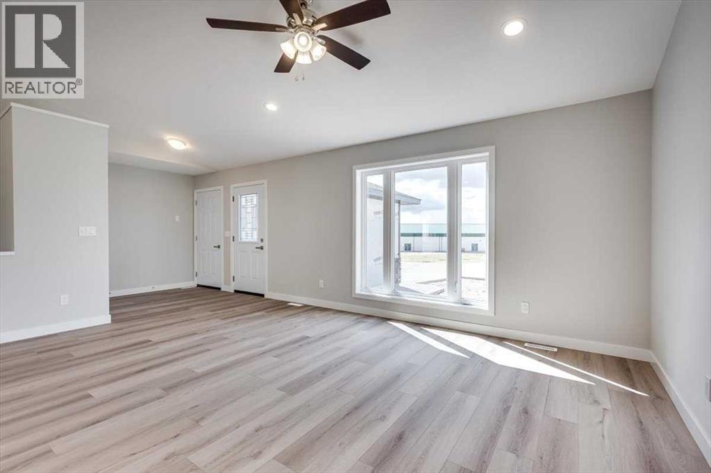 2 Evron Place, Trochu, Alberta  T0M 2C0 - Photo 11 - A2288410