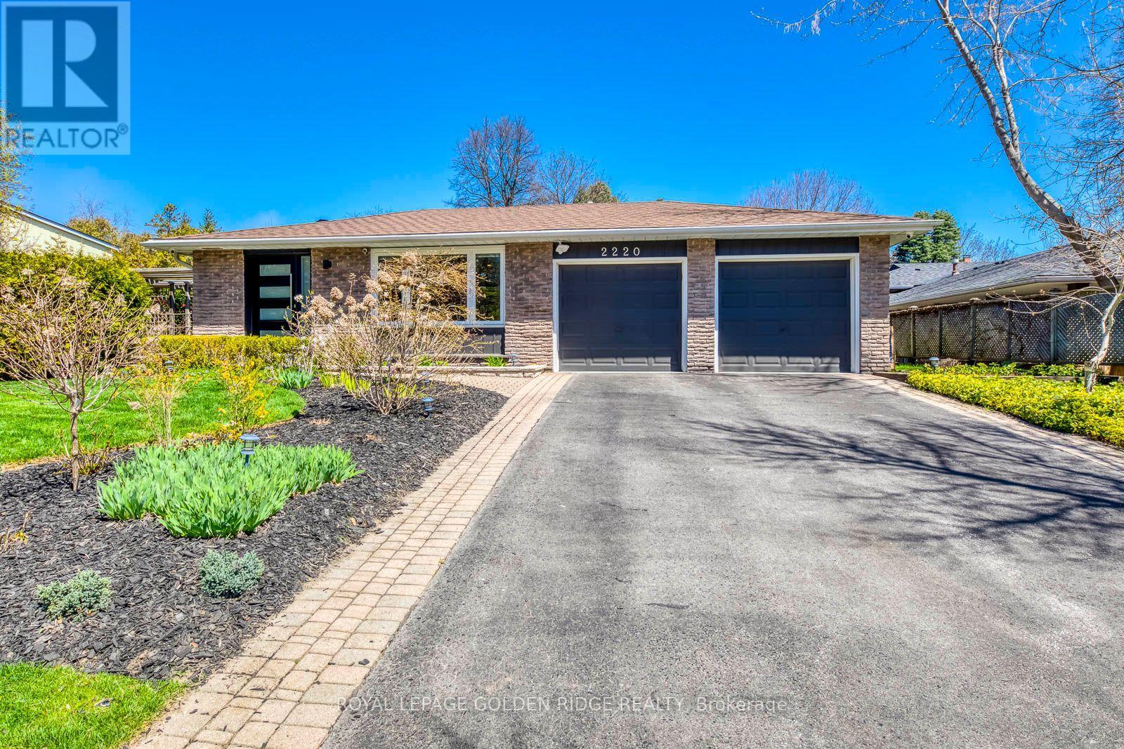 2220 ELMHURST AVENUE, Oakville, Ontario