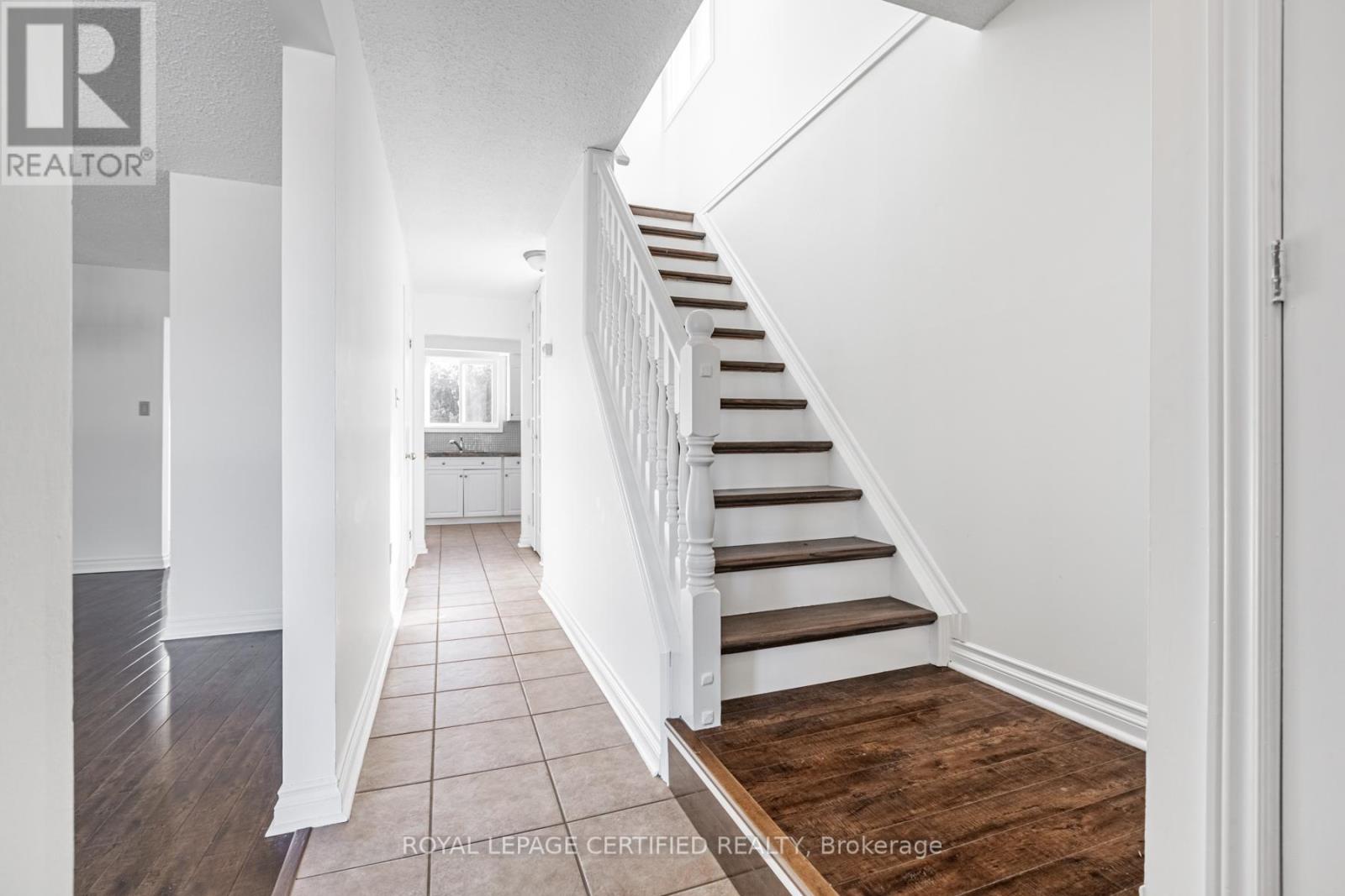 2329 Greenbank Trail, Burlington, Ontario  L7P 3S7 - Photo 10 - W13009628