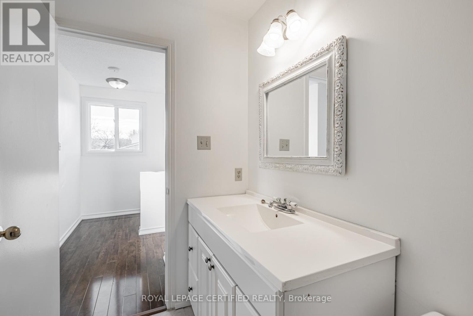 2329 Greenbank Trail, Burlington, Ontario  L7P 3S7 - Photo 13 - W13009628