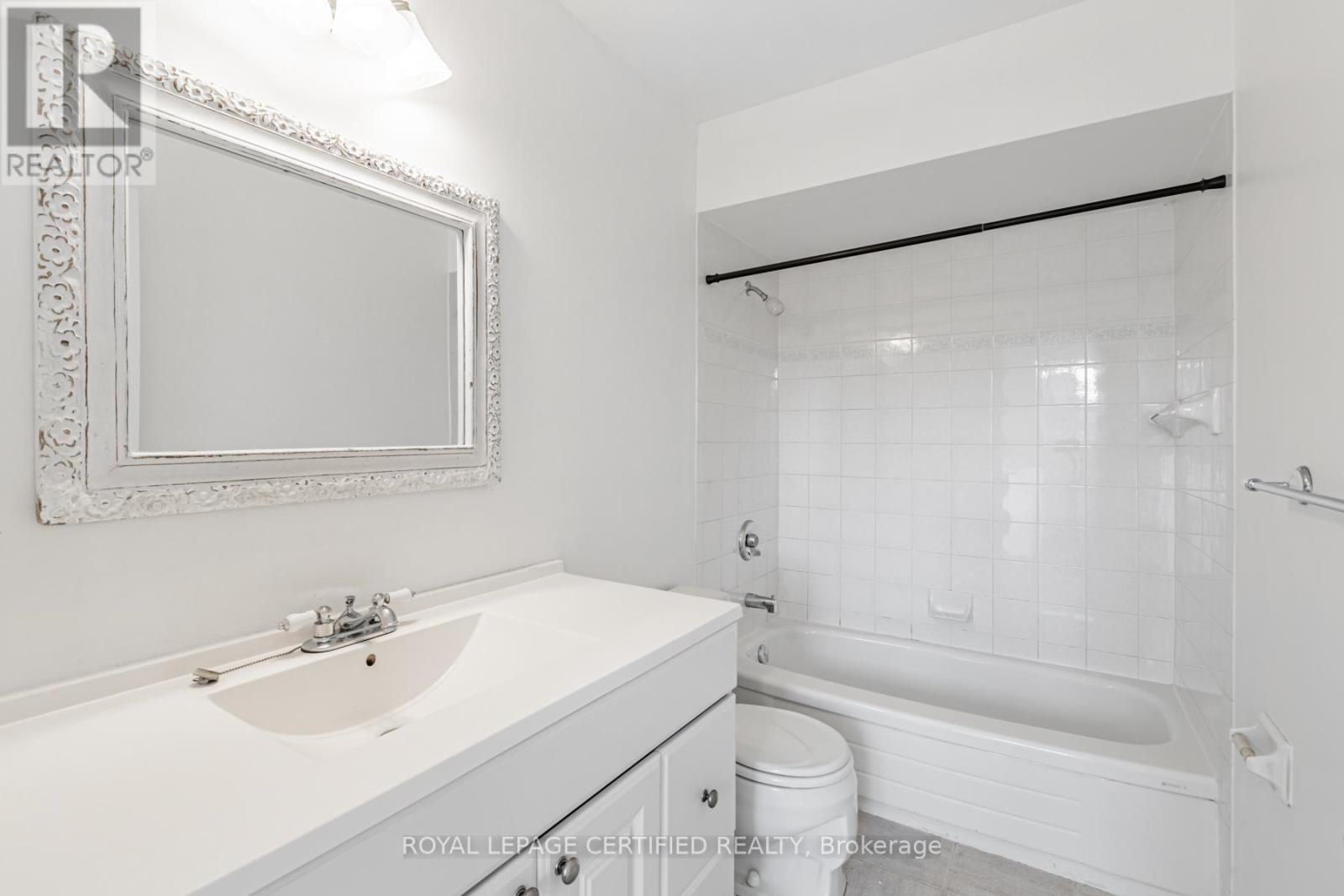 2329 Greenbank Trail, Burlington, Ontario  L7P 3S7 - Photo 14 - W13009628