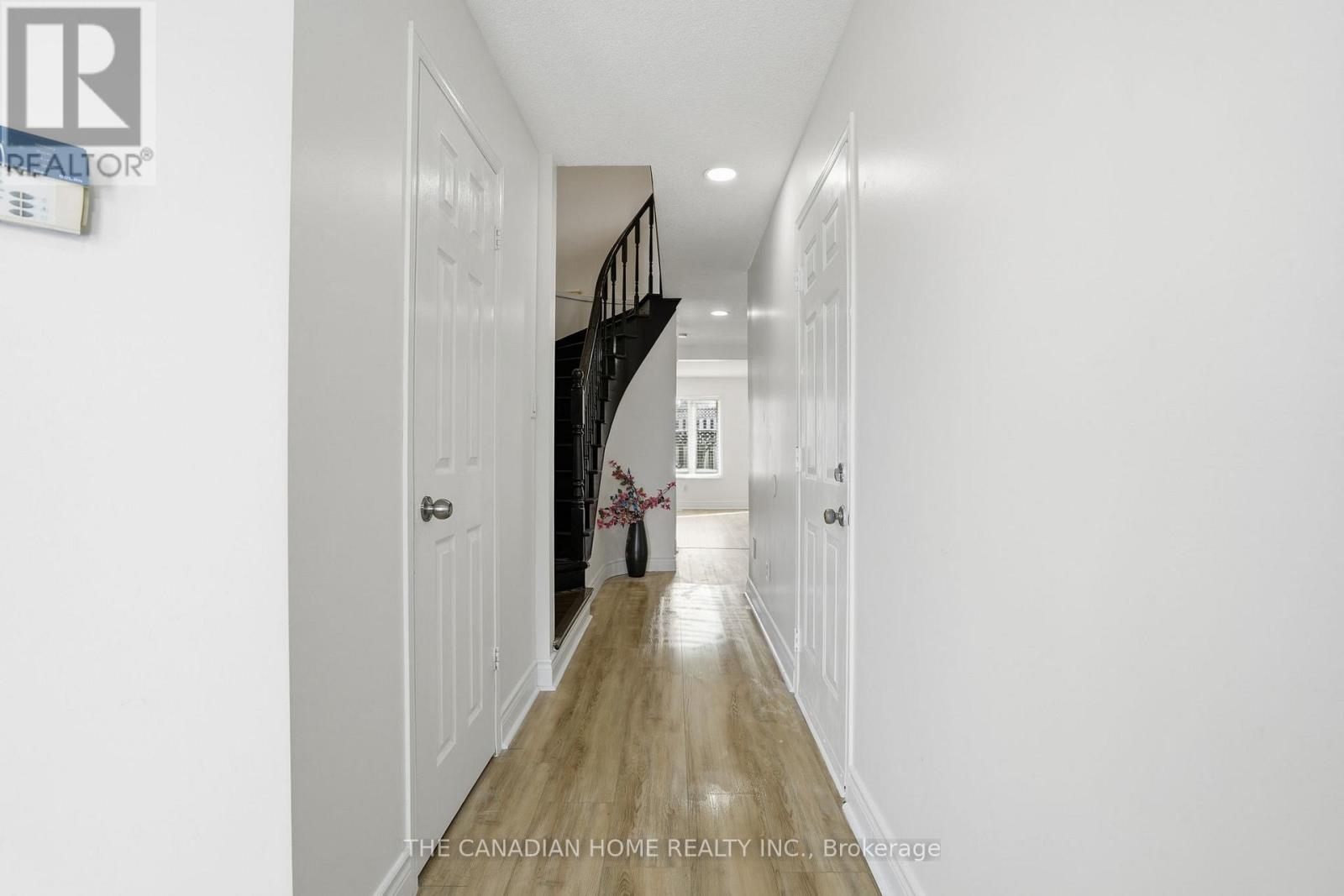 29 - 1889 Upper Wentworth Street, Hamilton, Ontario  L9B 2T8 - Photo 3 - X13009618