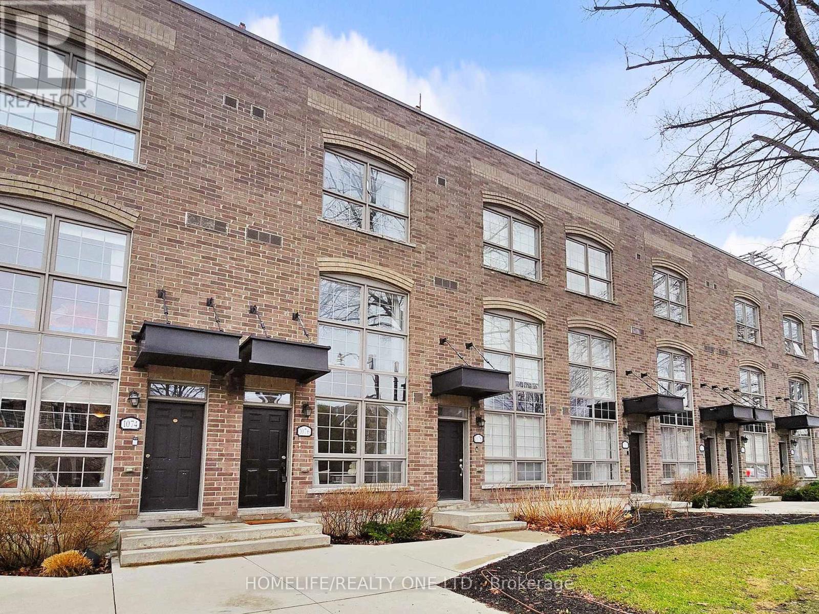 1076 Lansdowne Avenue, Toronto, Ontario  M6H 4H2 - Photo 36 - W12945286